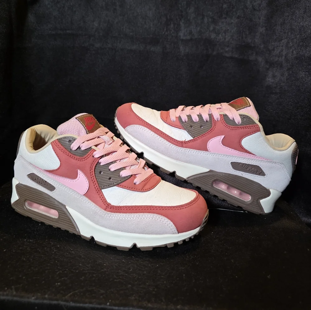 Nike Air Max Women's Sneakers - Pink/White